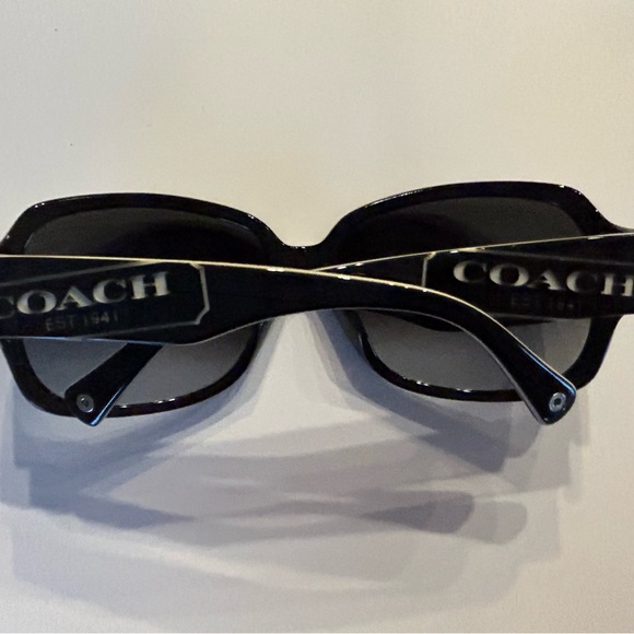 Coach Polarized Woman’s Sunglasses - Picture 4 of 5